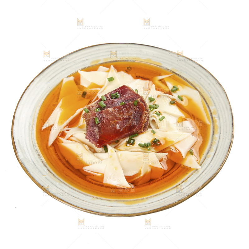 碗里的牛肉刀削面