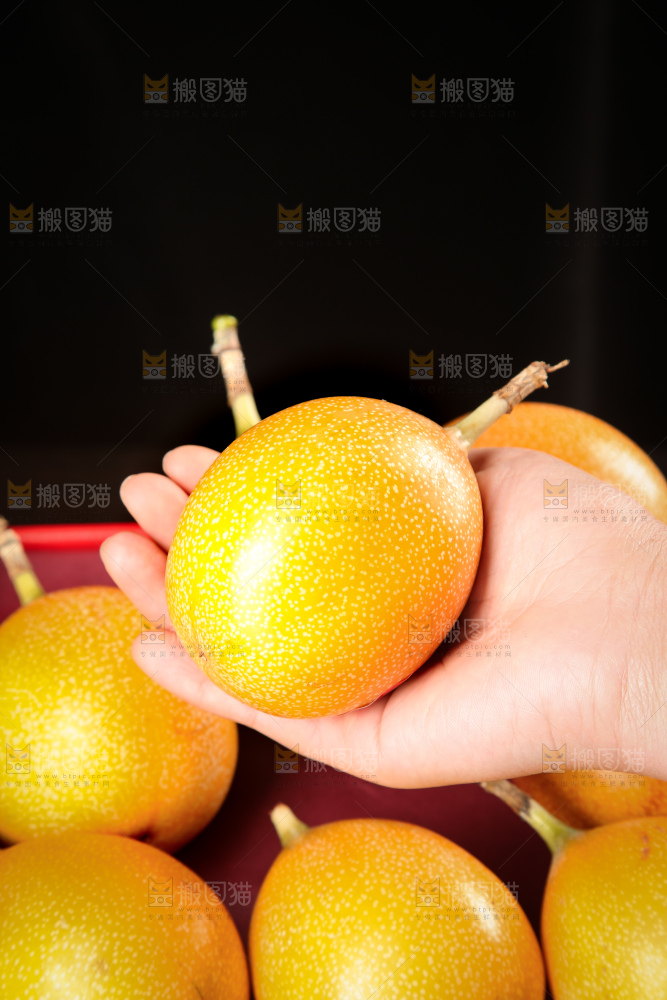 深底上的热情果