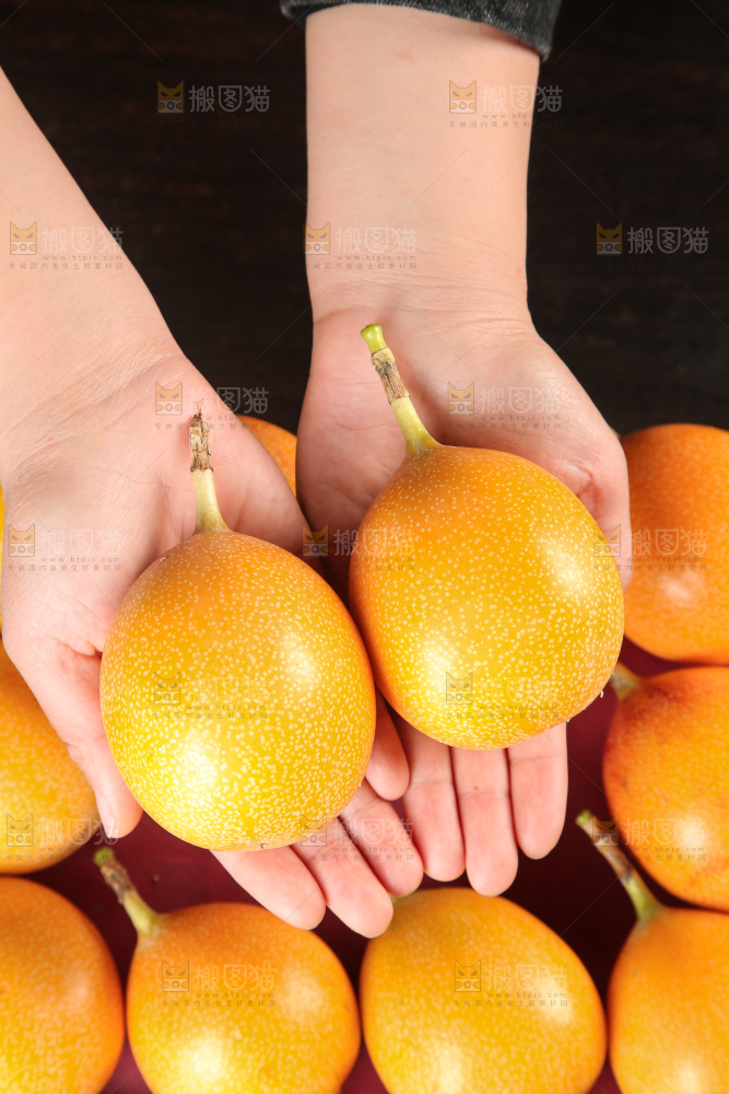 深底上的热情果