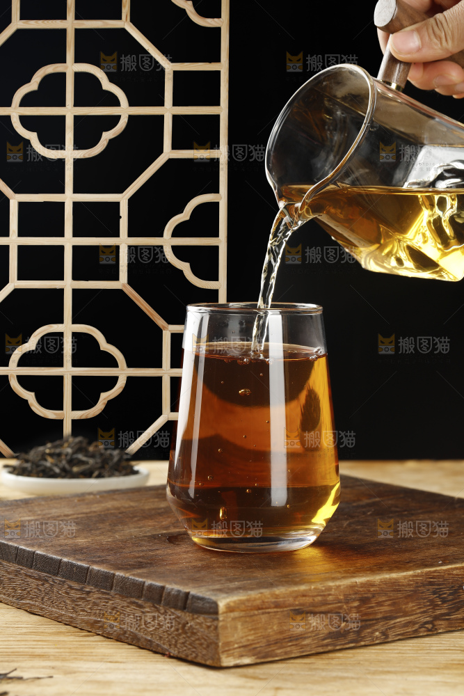 木底上的云南红茶