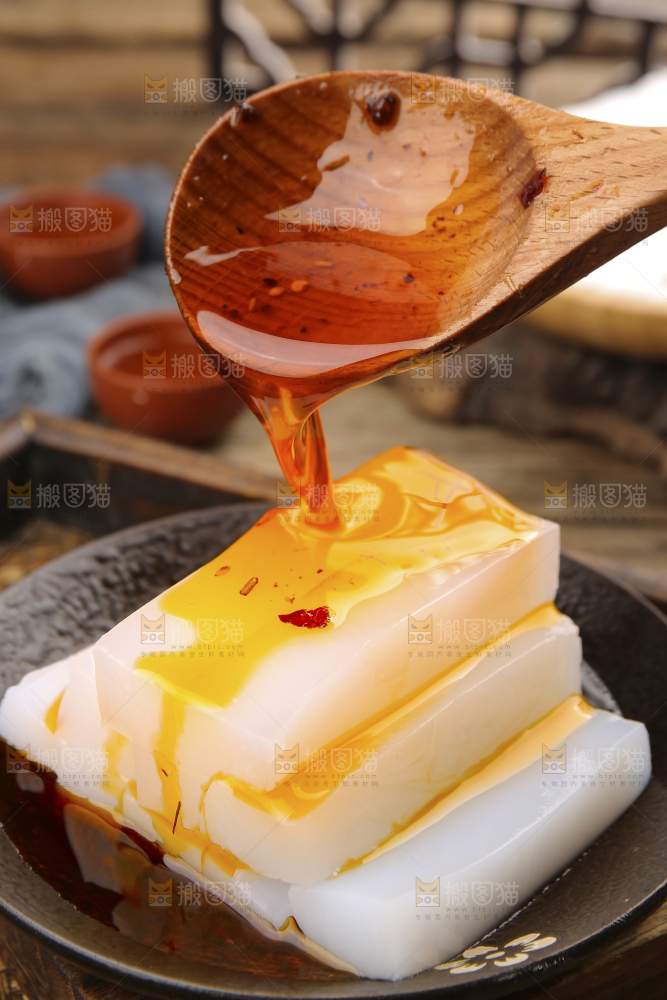 碗里的红油凉粉