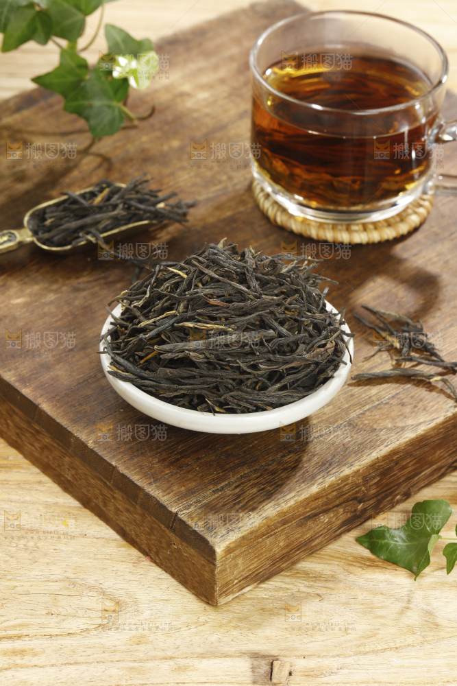 木底上的云南红茶