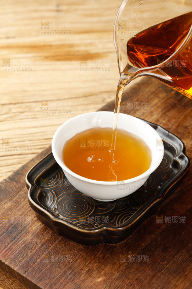 木底上的云南红茶