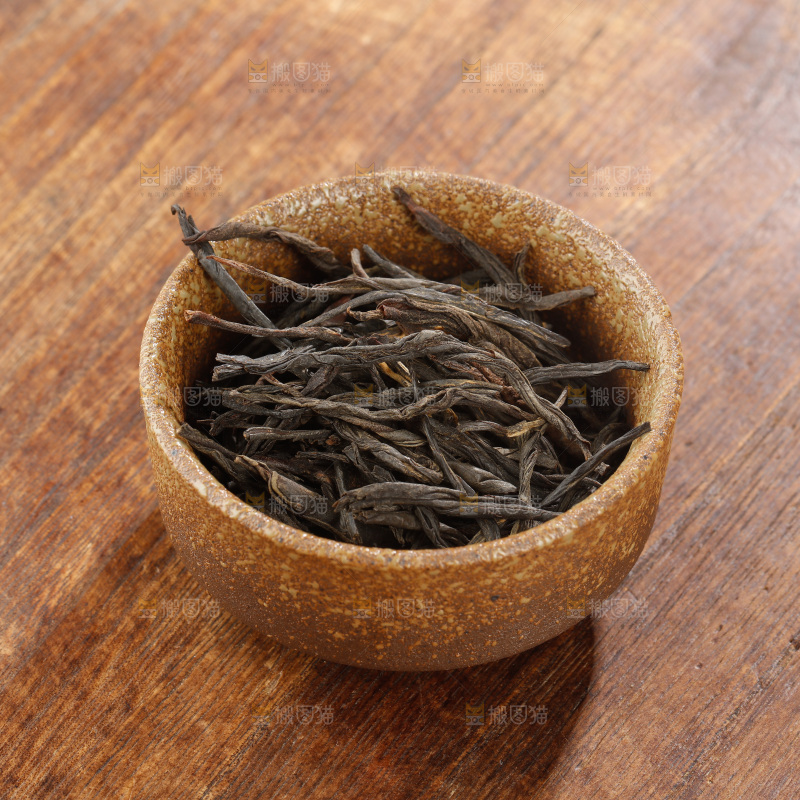 木底上的云南红茶