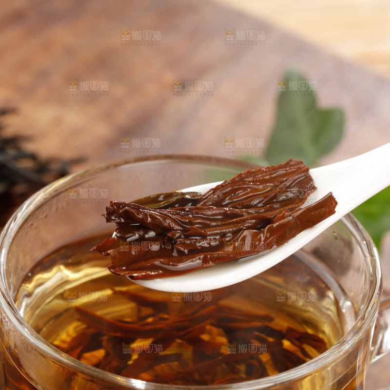 木底上的云南红茶