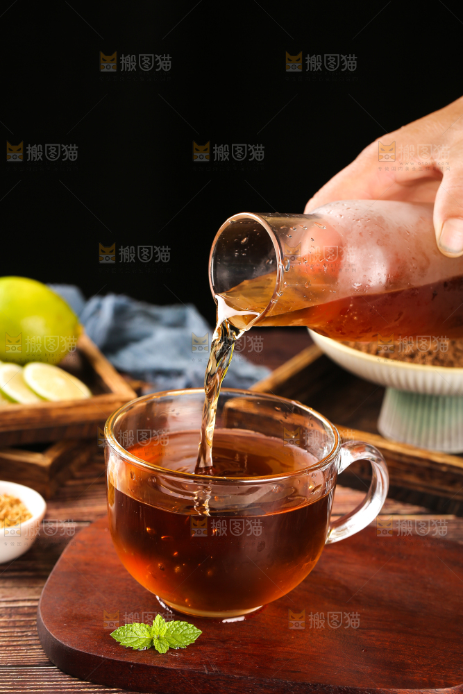 深底上的酸梅汤
