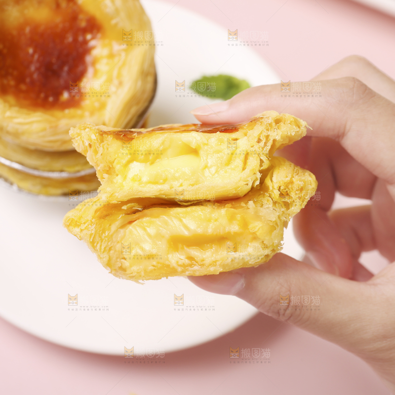 浅底上的葡式蛋挞
