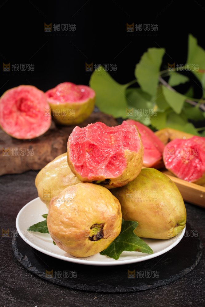 深底上的红心芭乐