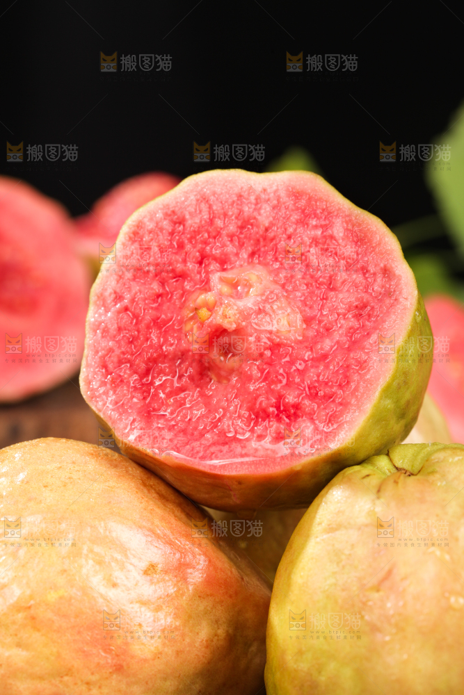 深底上的红心芭乐