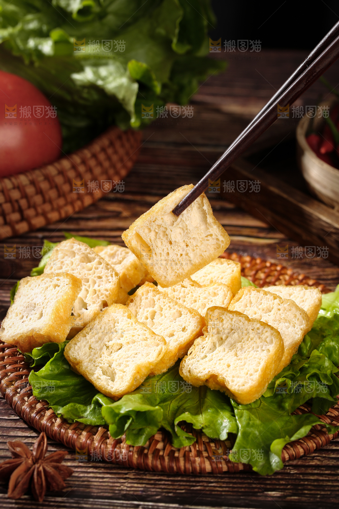 深底上的油豆腐