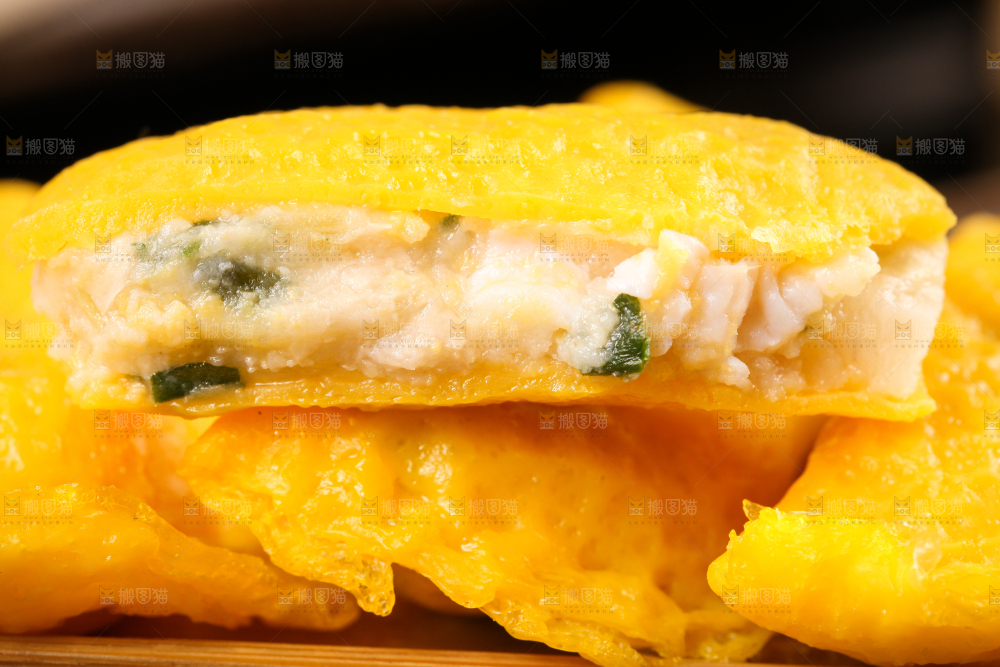 深底上的蛋饺