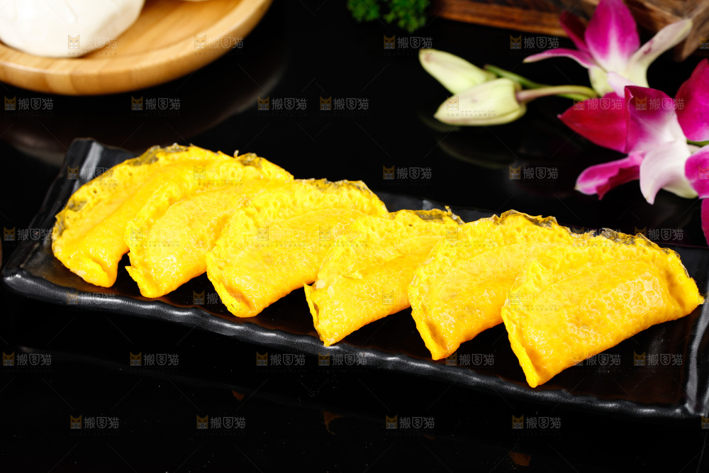 深底上的蛋饺