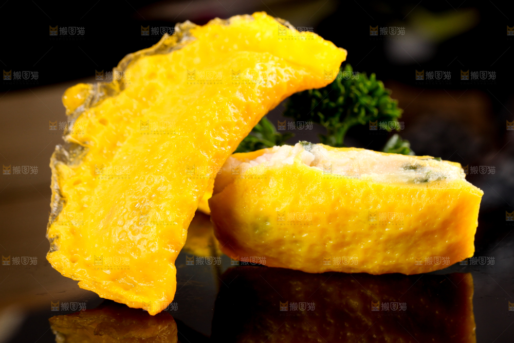 深底上的蛋饺