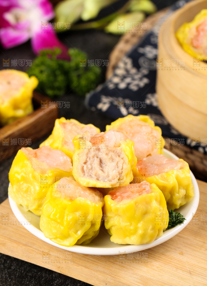 深底上的虾肉烧卖