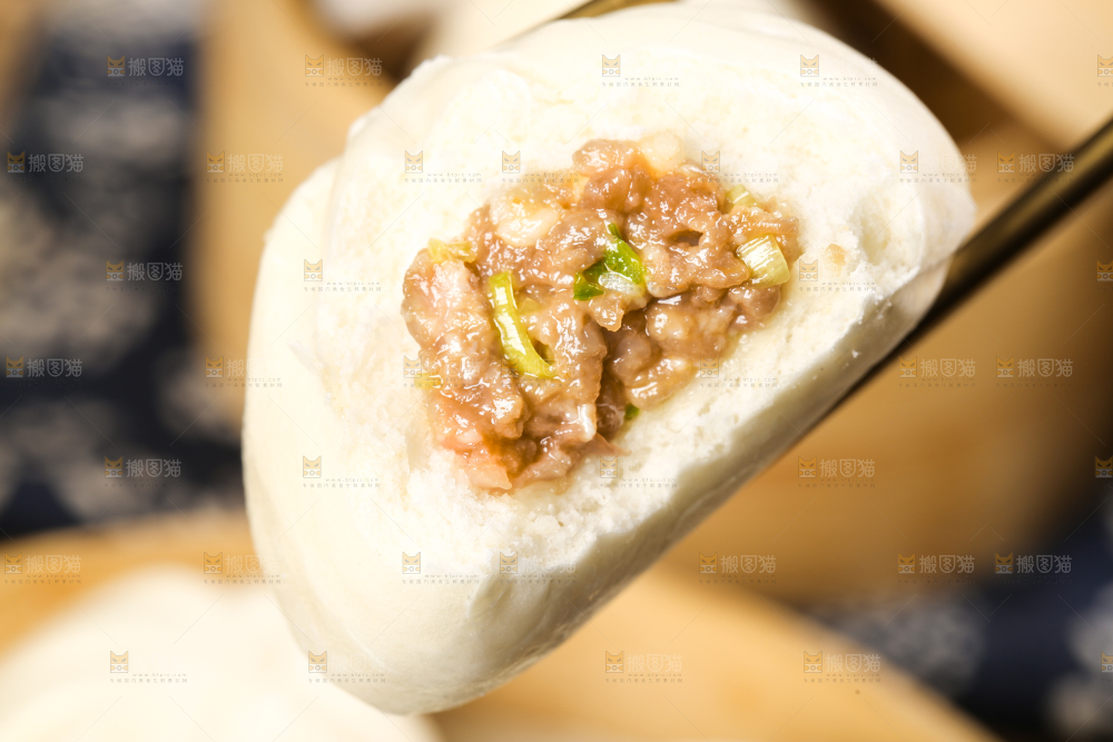 深底上的滑肉包