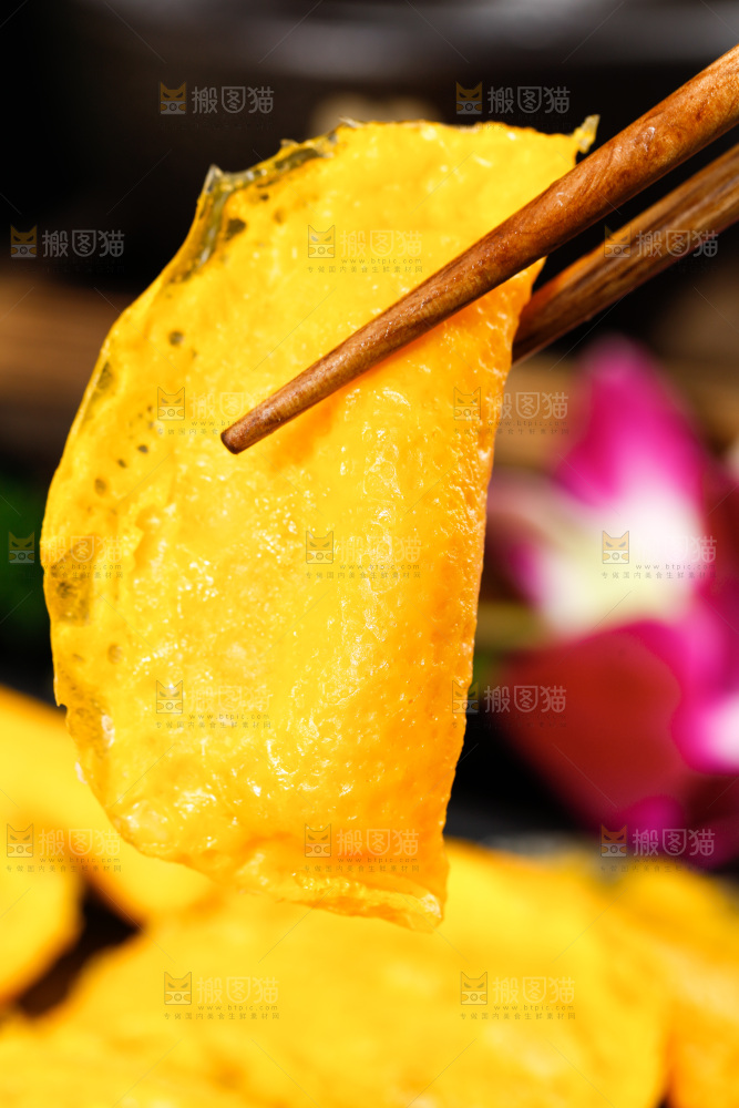 深底上的蛋饺