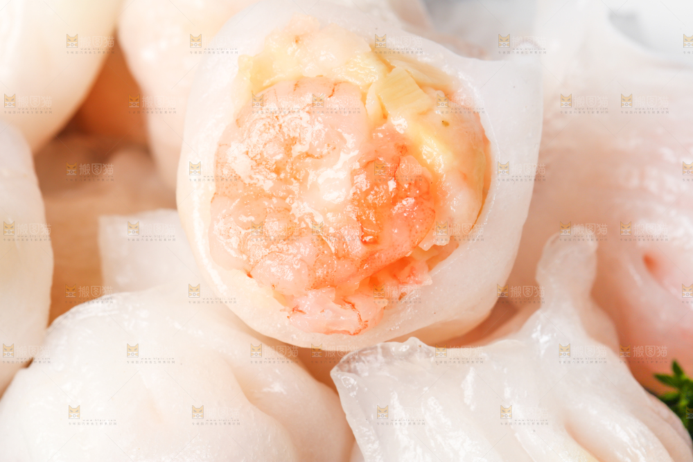 白底上的虾饺