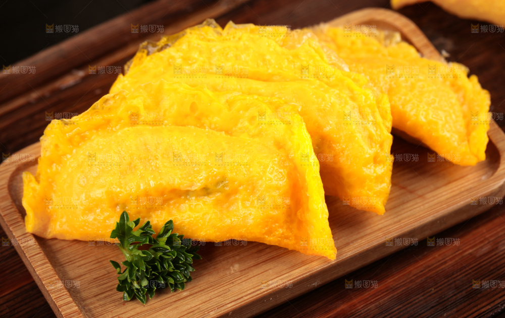 深底上的蛋饺