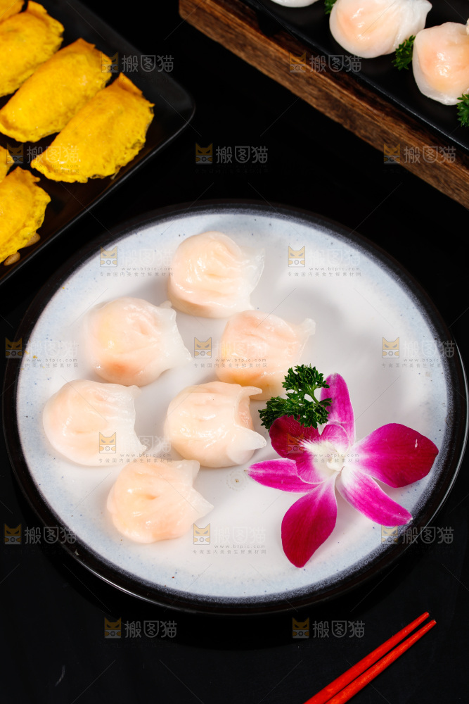 深底上的虾饺