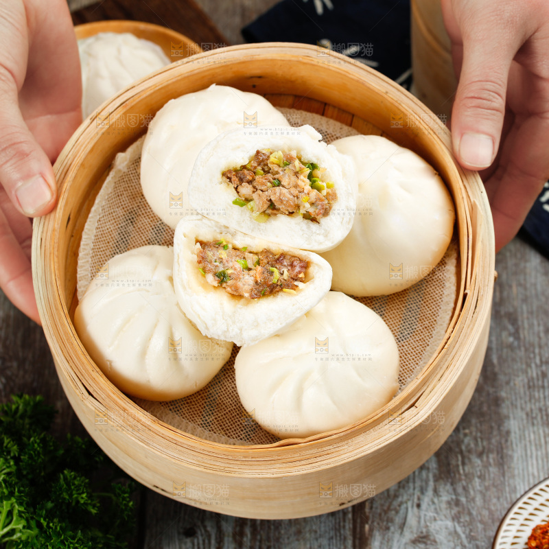 深底上的滑肉包