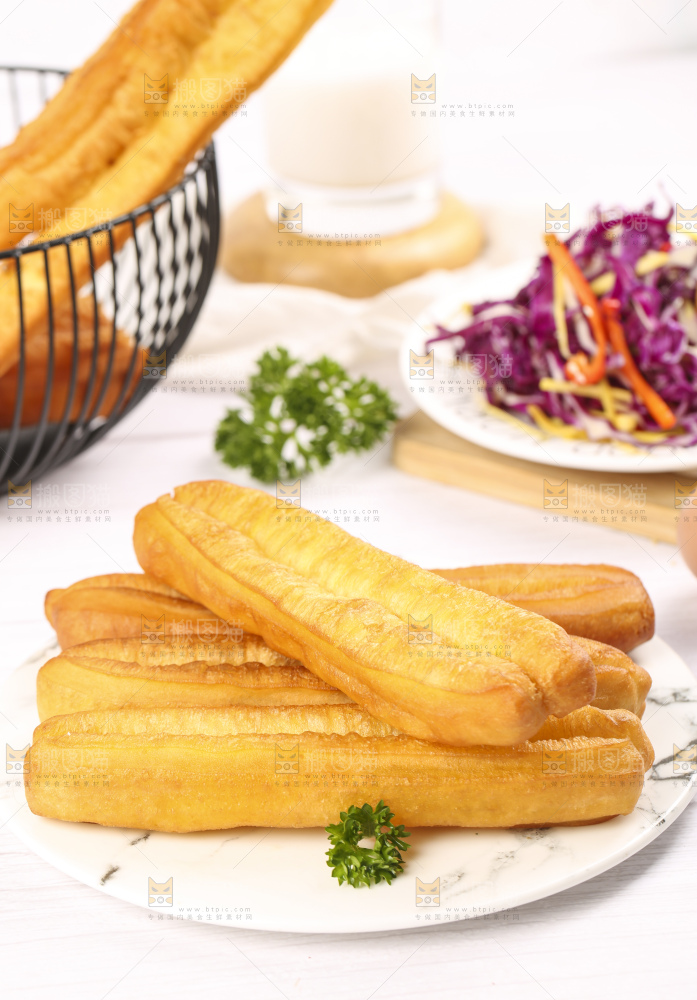 浅底上的香酥油条