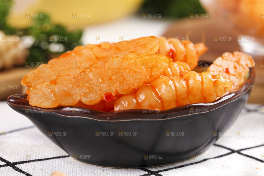盘子里的红油宝塔菜