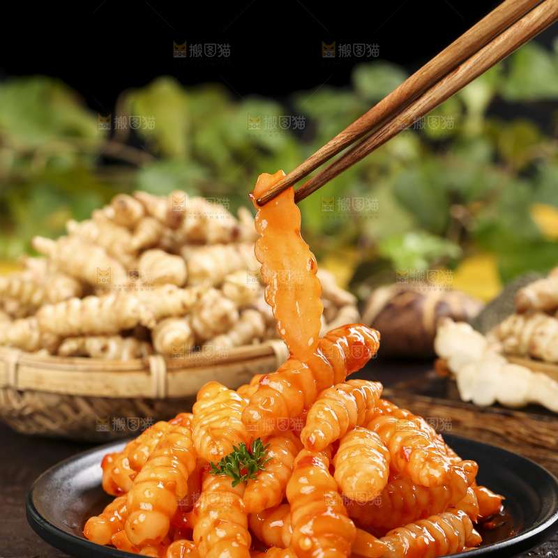 盘子里的红油宝塔菜