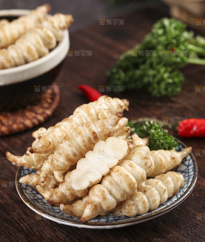 深底上的宝塔菜