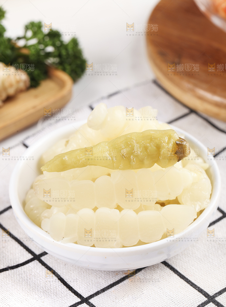 盘子里的泡椒宝塔菜