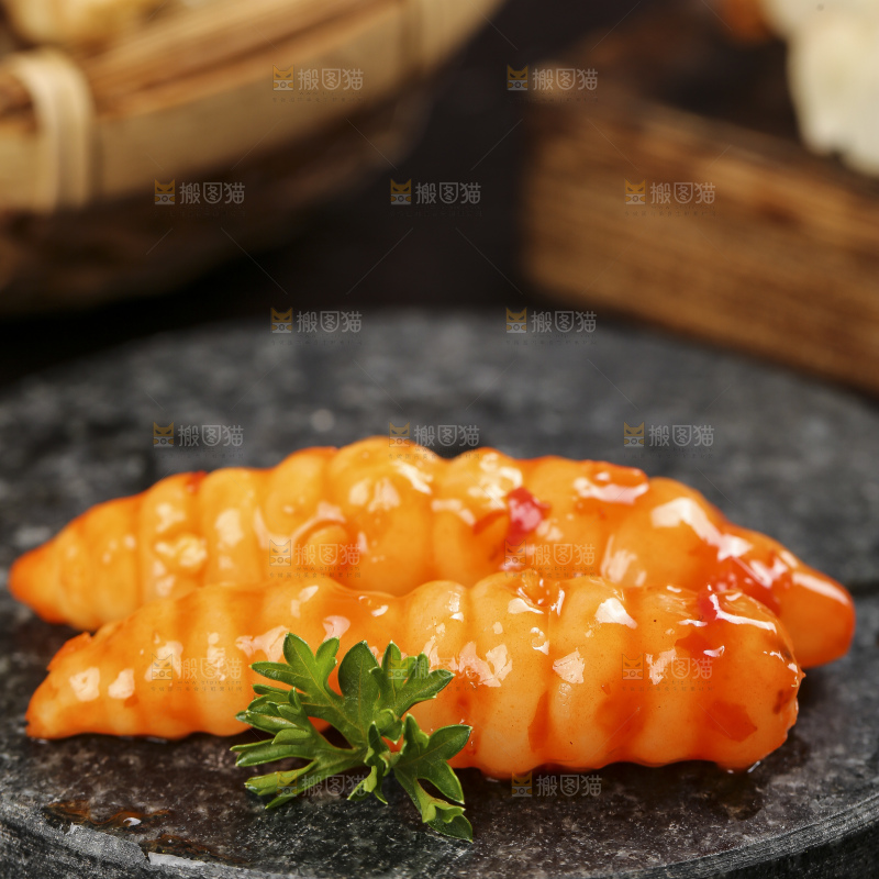 盘子里的红油宝塔菜