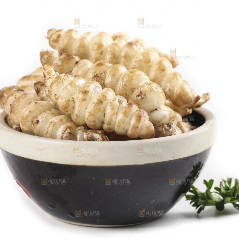 白底上的宝塔菜