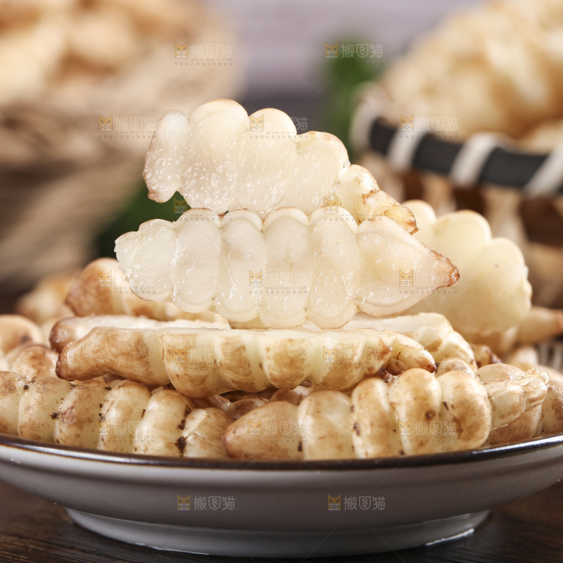 深底上的宝塔菜