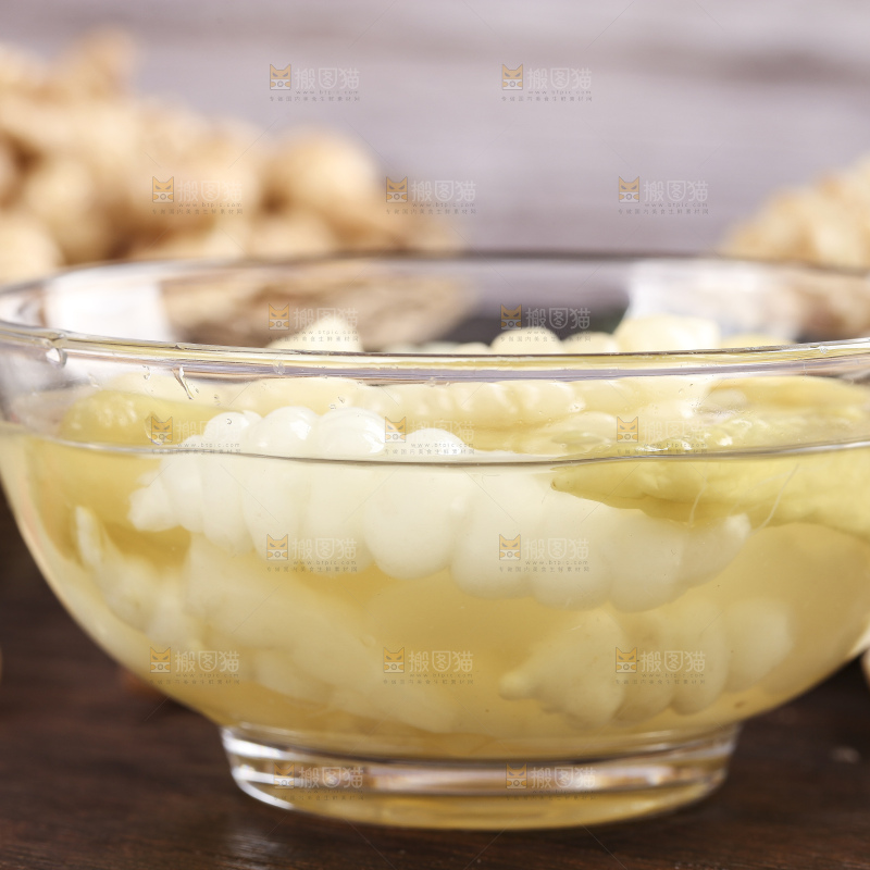 盘子里的泡椒宝塔菜
