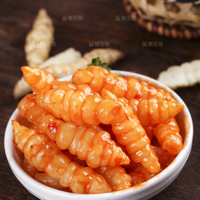 盘子里的红油宝塔菜