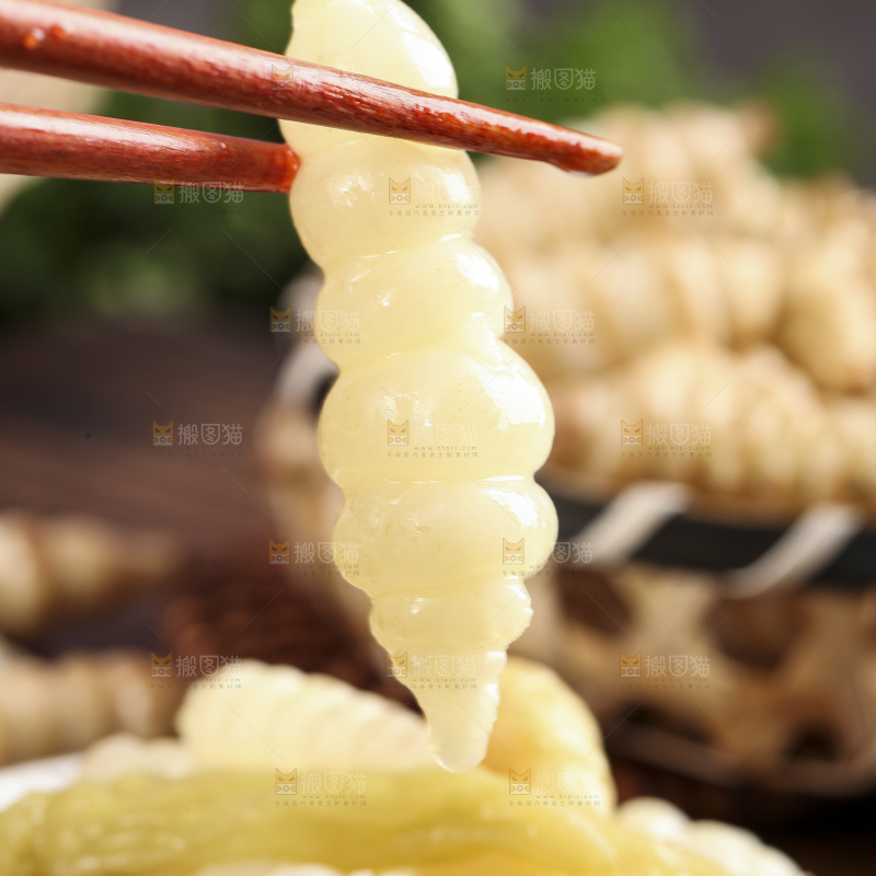 盘子里的泡椒宝塔菜
