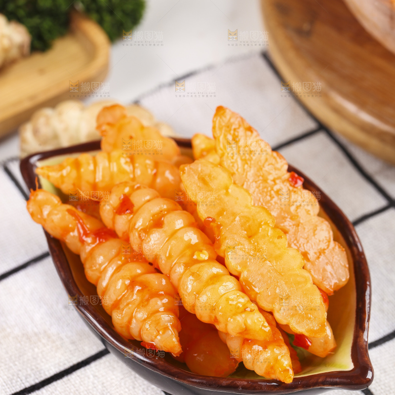 盘子里的红油宝塔菜