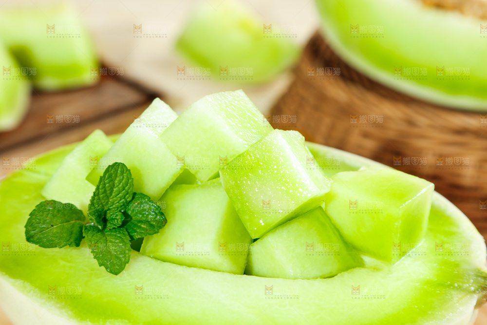 浅底上的玉菇甜瓜