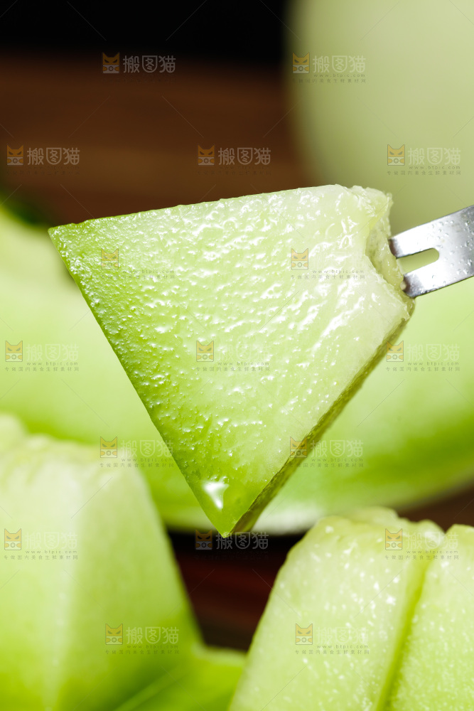 深底上的玉菇甜瓜