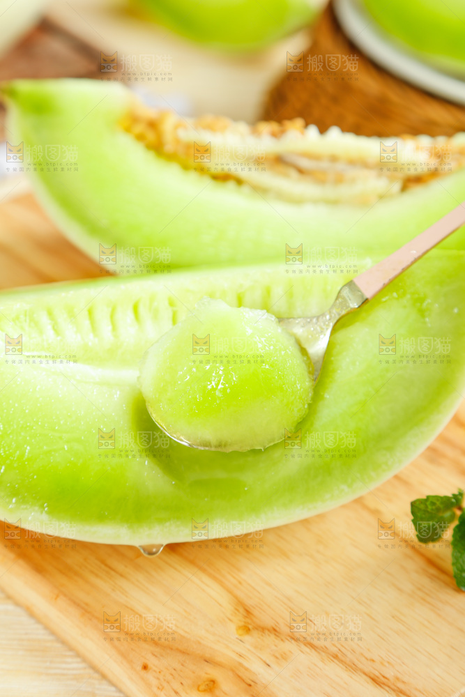 浅底上的玉菇甜瓜