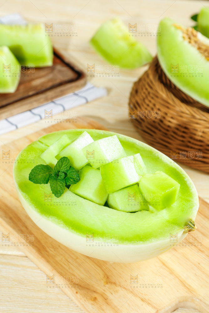 浅底上的玉菇甜瓜