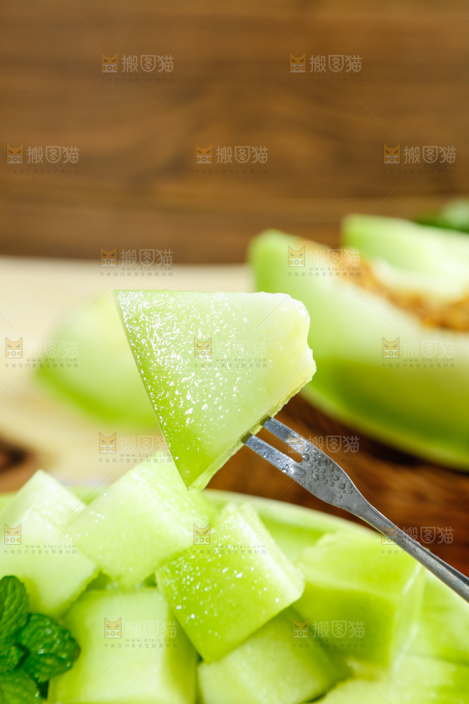 浅底上的玉菇甜瓜