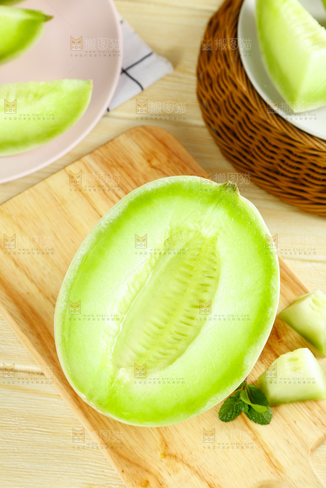 浅底上的玉菇甜瓜