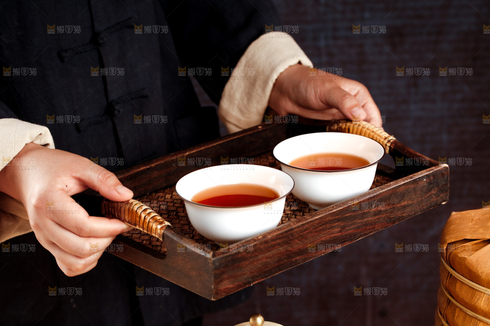 深底上的古树普洱