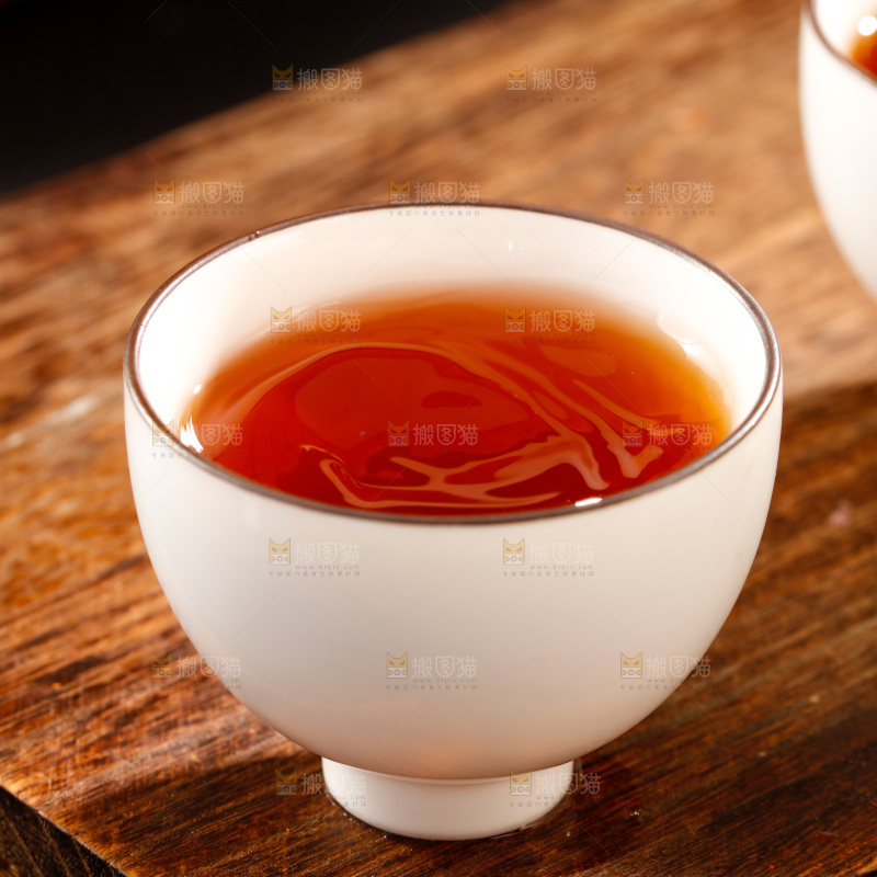 深底上的古树普洱
