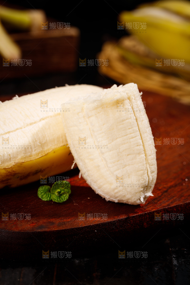 深底上的芭蕉