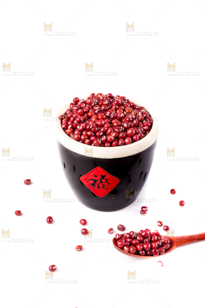 白底上的红豆