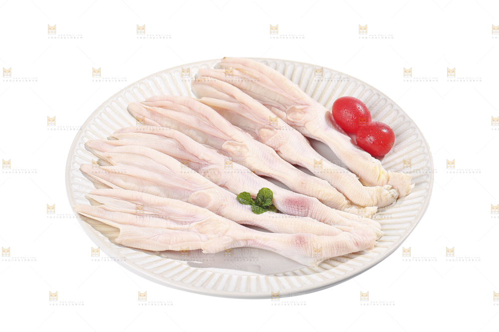 白底上的新鲜鸭掌