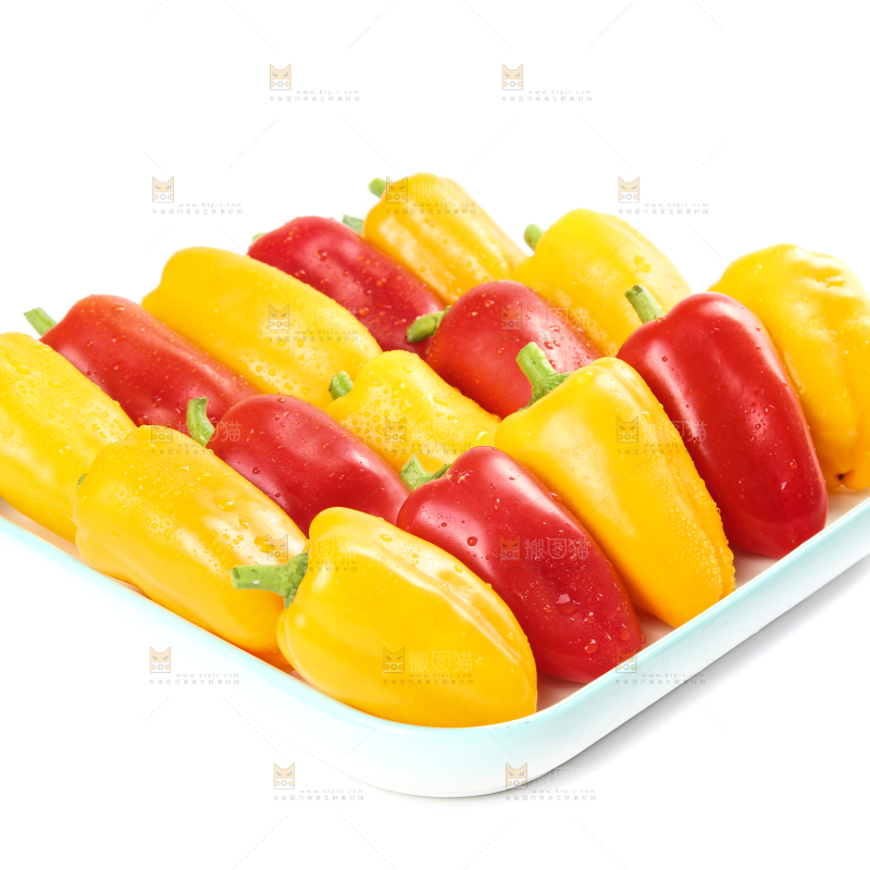 白底上的水果彩椒
