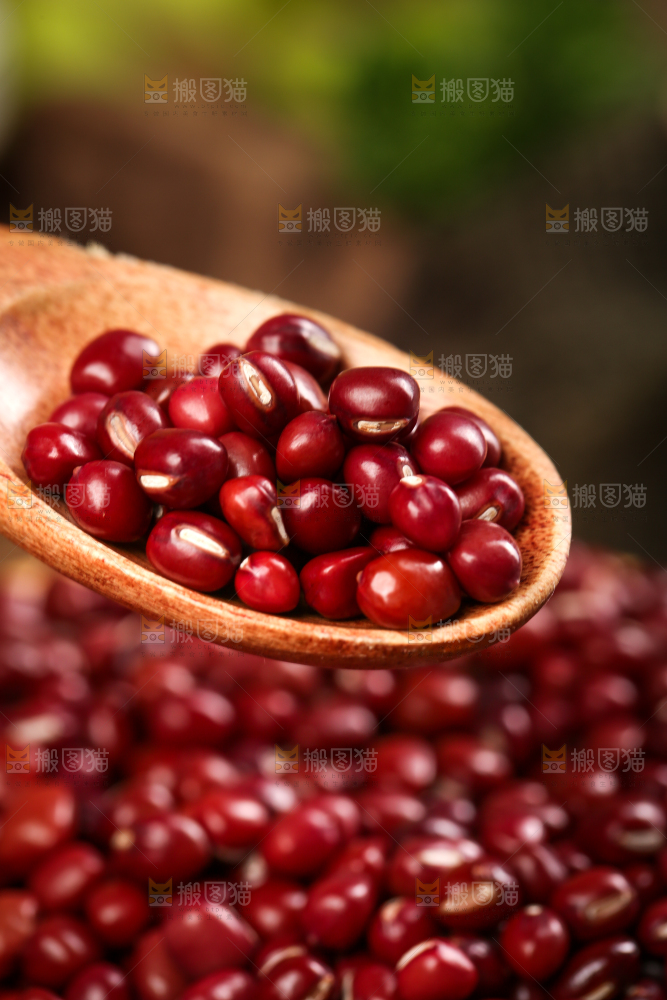 深底上的红豆
