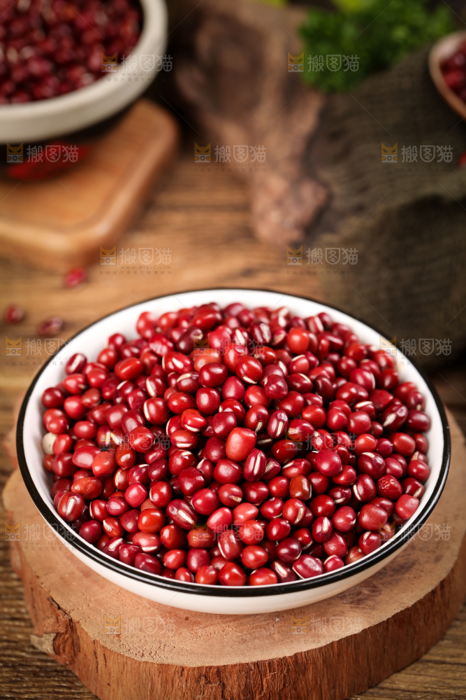 深底上的红豆